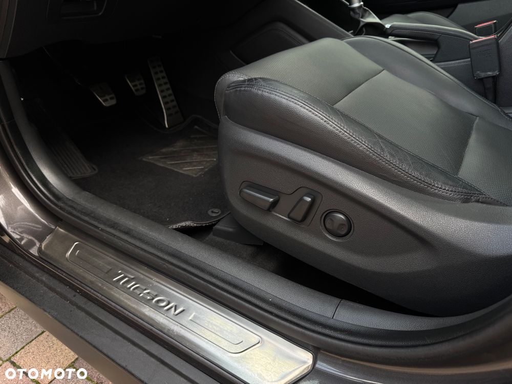 Hyundai Tucson 2.0 CRDI BlueDrive Style 2WD - 6