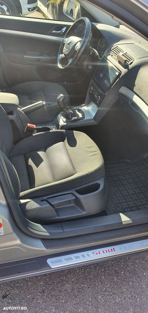 Skoda Octavia Combi 2.0 TDI DPF Ambient 4x4 - 15