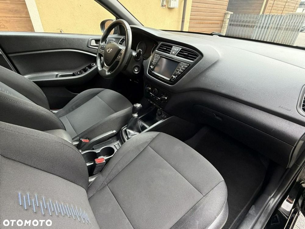 Hyundai i20 - 13