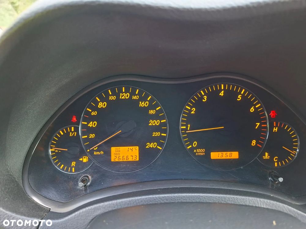 Toyota Avensis 1.8 VVT-i Sol - 22