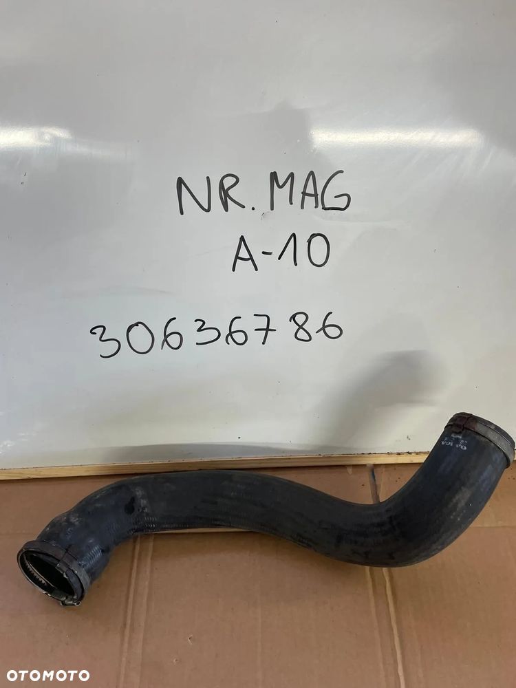 RURA INTERCOOLERA VOLVO S80 V70 30636786 - 1
