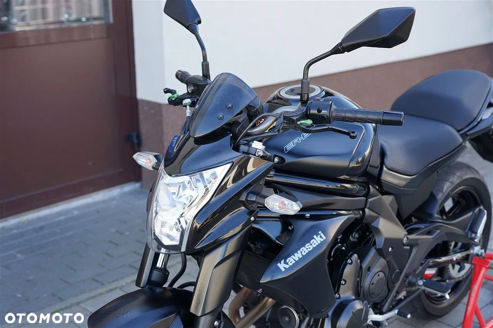 Kawasaki ER - 29