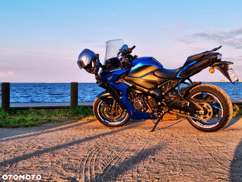 Suzuki GSX - 3