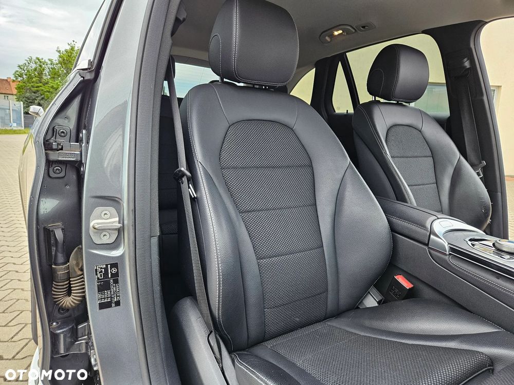 Mercedes-Benz GLC 250 4-Matic - 23
