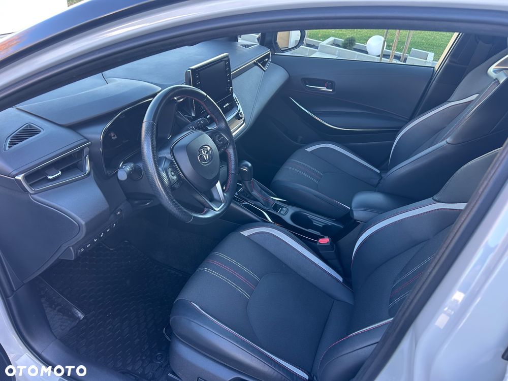 Toyota Corolla 2.0 Hybrid GR Sport - 8