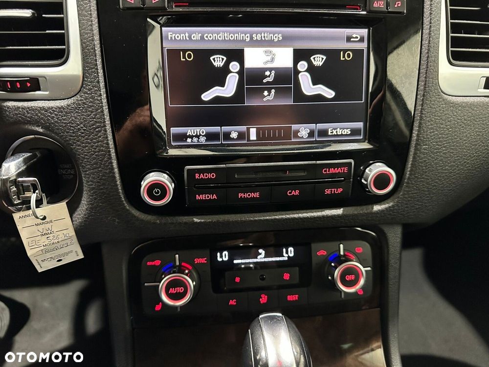 Volkswagen Touareg - 28