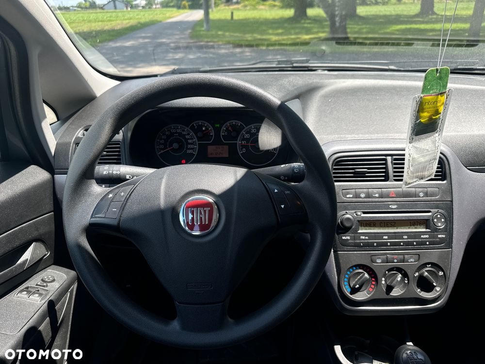 Fiat Grande Punto - 13