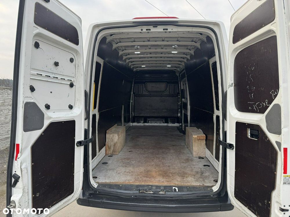 Volkswagen Crafter - 8
