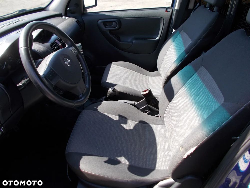 Opel Combo - 16