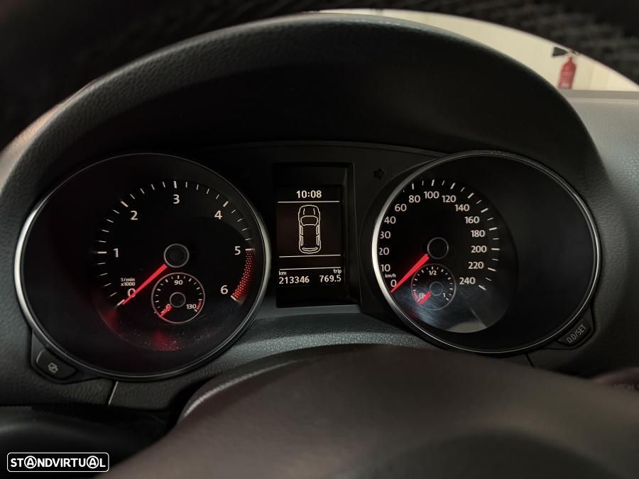 VW Golf 2.0 TDi Confortline - 13