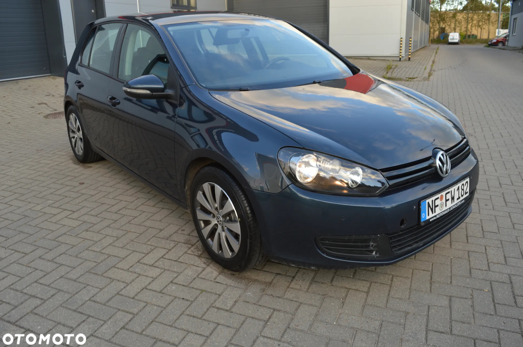 Volkswagen Golf 1.6 TDI DPF Comfortline - 11