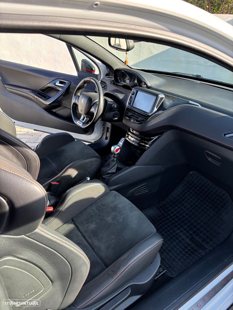 Peugeot 208 1.6 e-THP GTi by Sport - 13