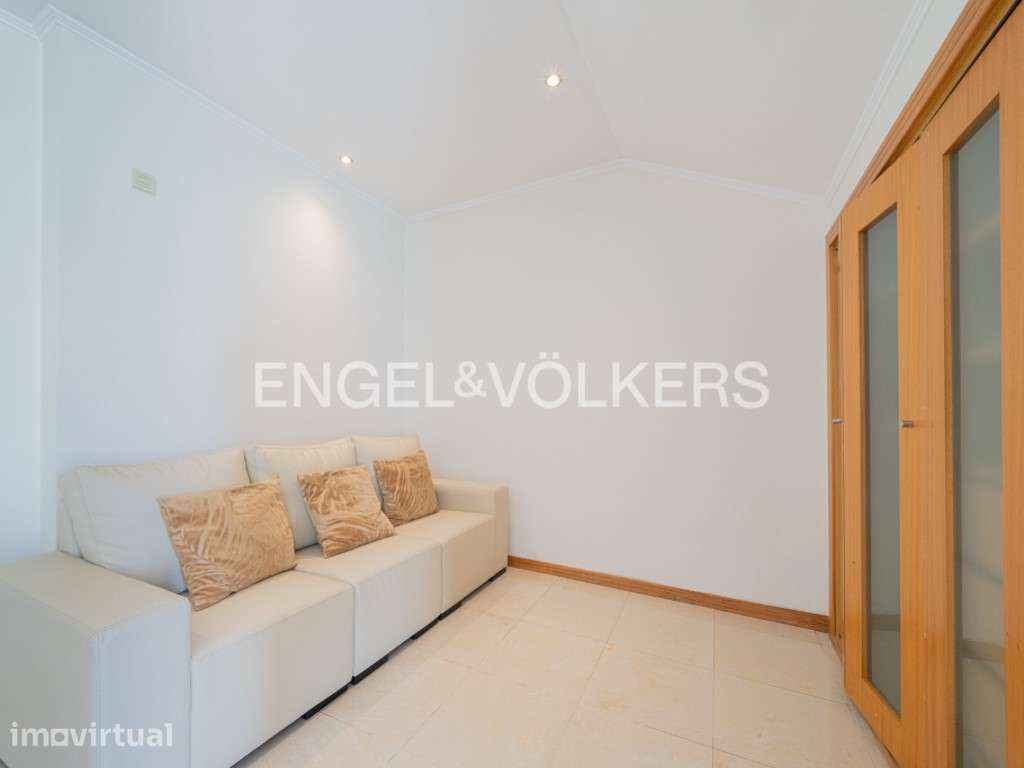 T4 Duplex com garagem em Odivelas - Grande imagem: 4/46
