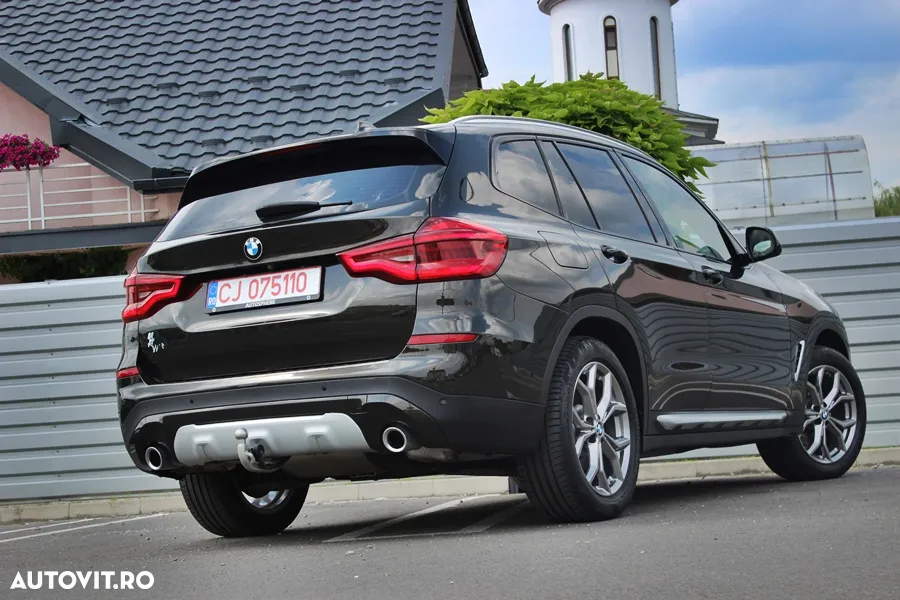 BMW X3 xDrive20d AT Luxury Line - 12