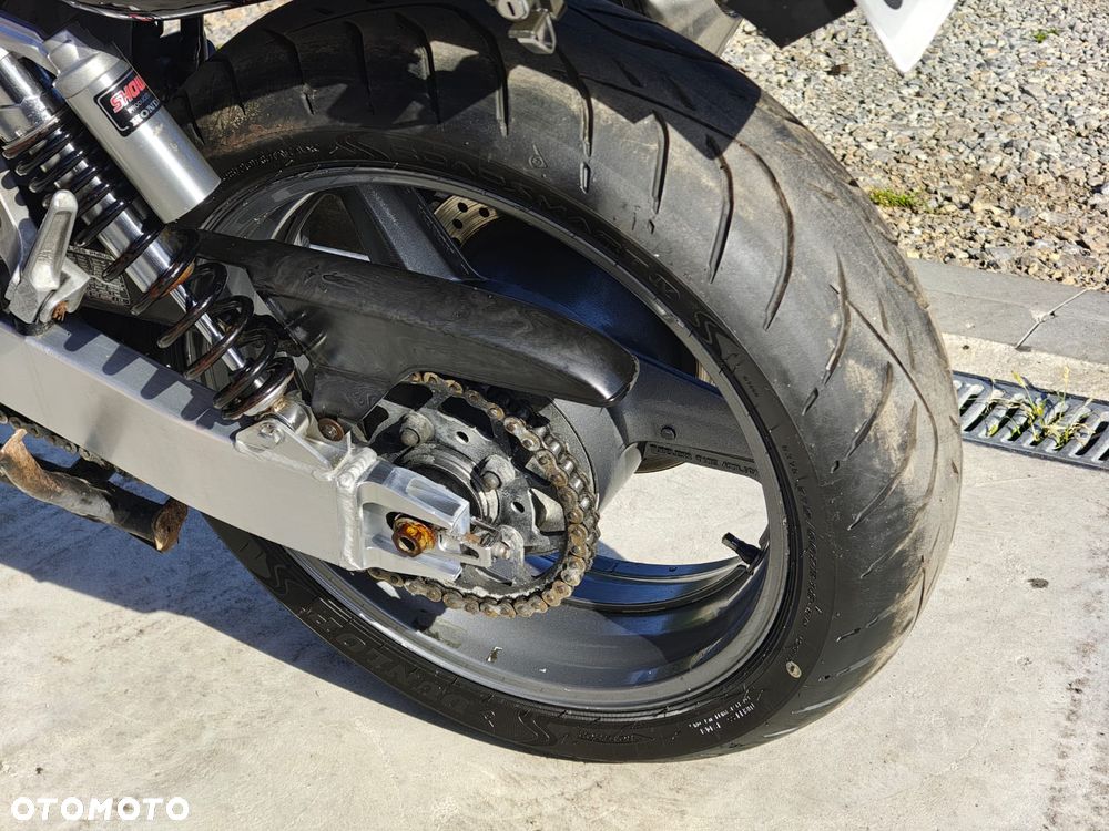 Honda CB - 16
