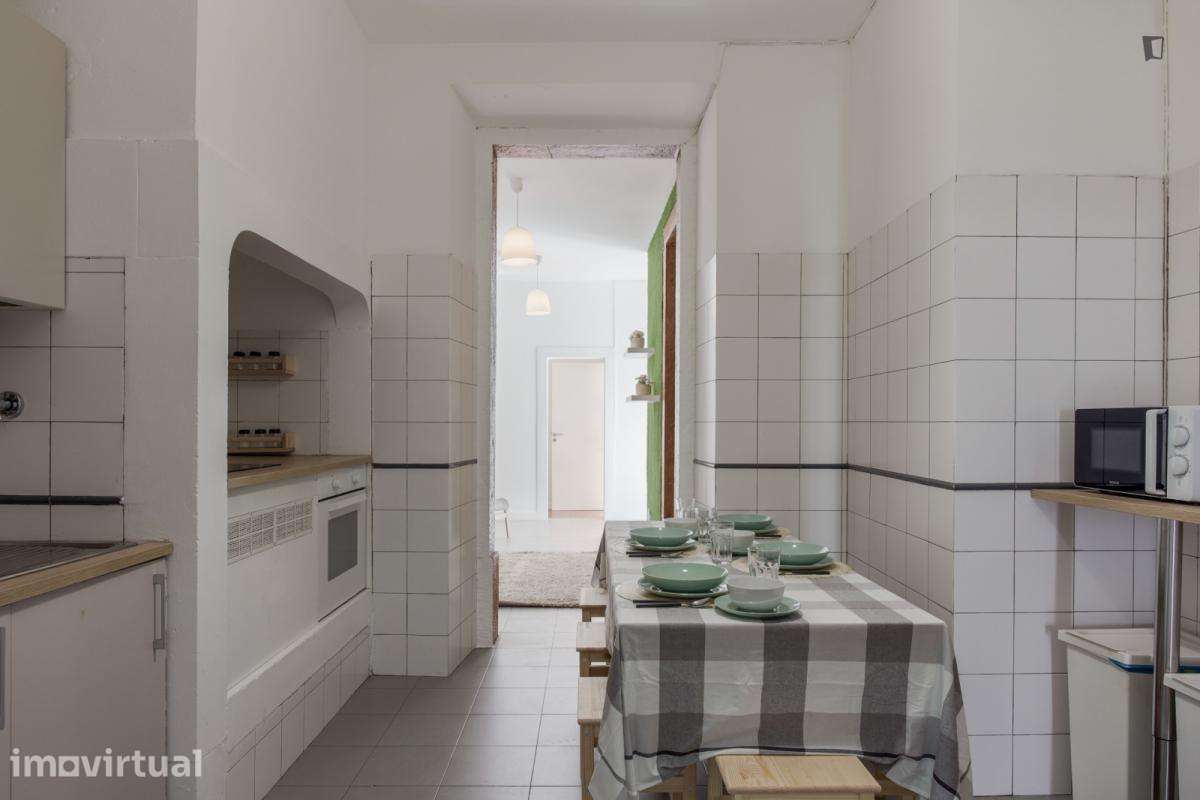 Quarto - localizado em Santos Lisbon - Grande imagem: 3/24