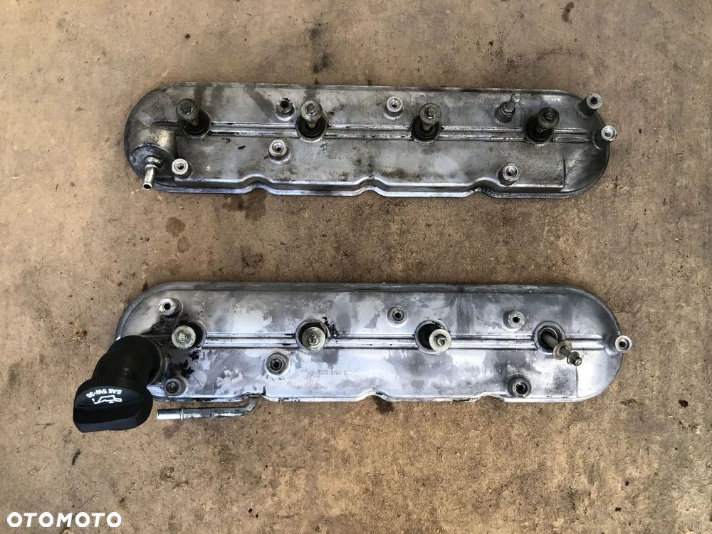 CADILLAC ESCALADE III 6,2 V8 2006-2014 POKRYWA ZAWORÓW - 4