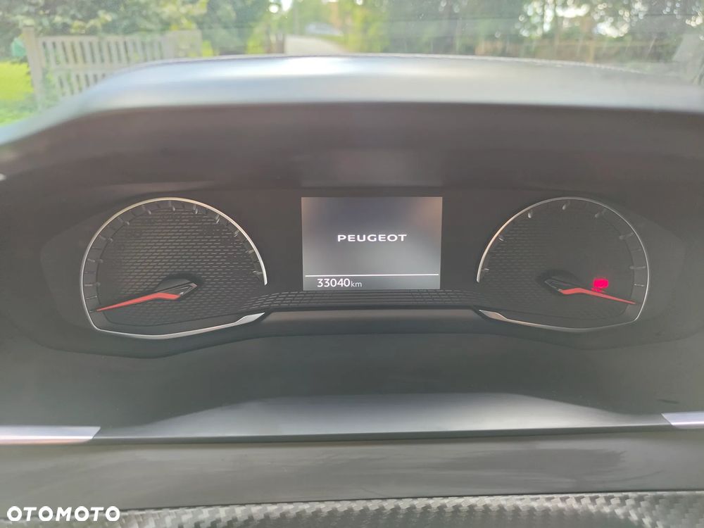 Peugeot 2008 1.2 PureTech Allure S&S - 11