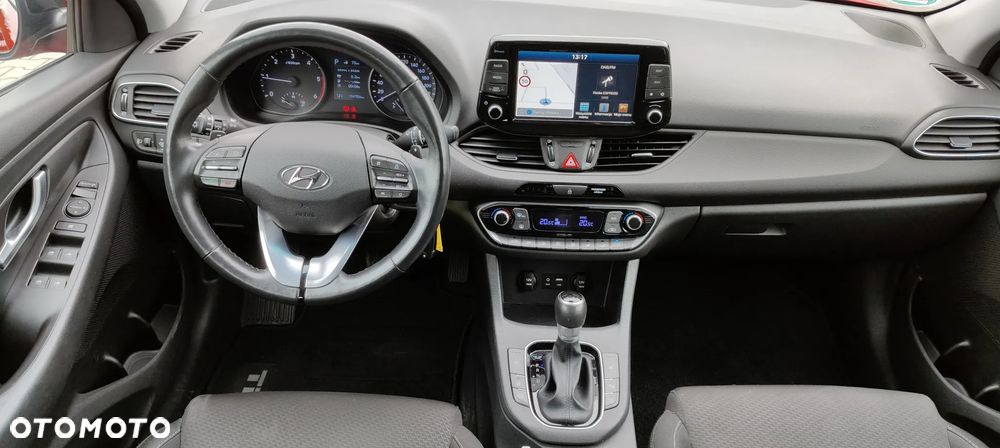Hyundai i30 Fastback 1.6 CRDI Premium DCT - 15