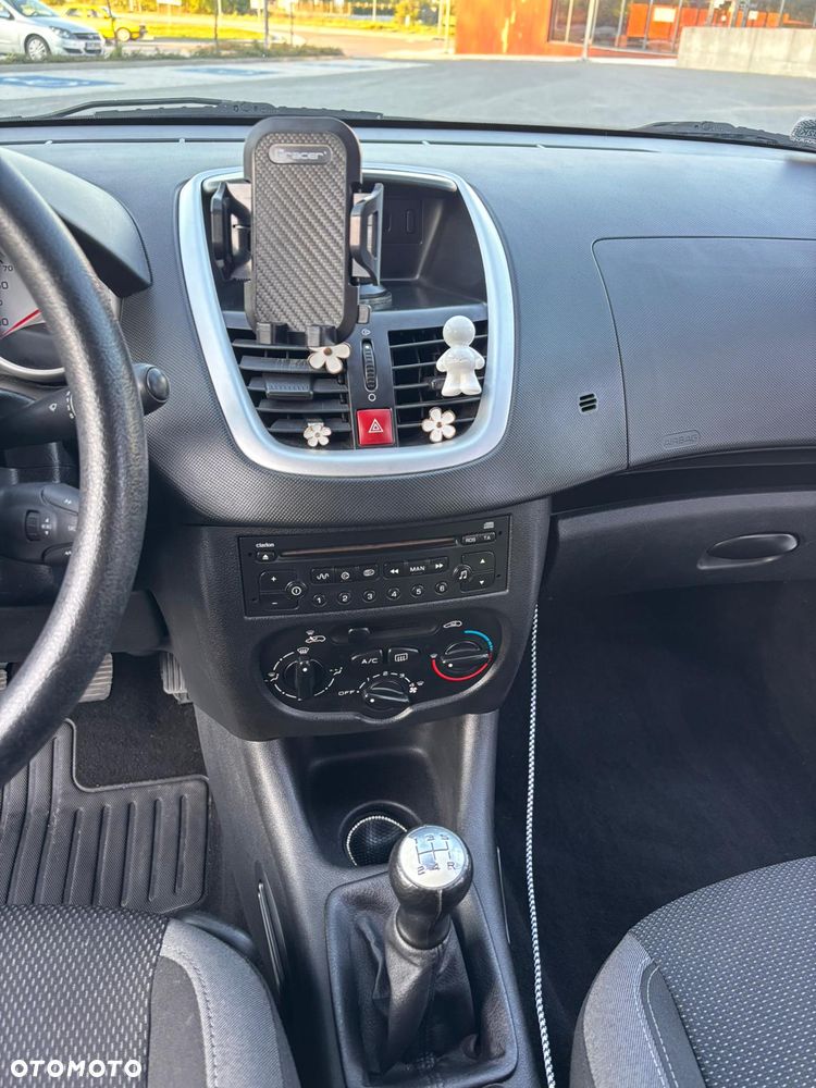 Peugeot 206 plus 1.4 Presence - 11