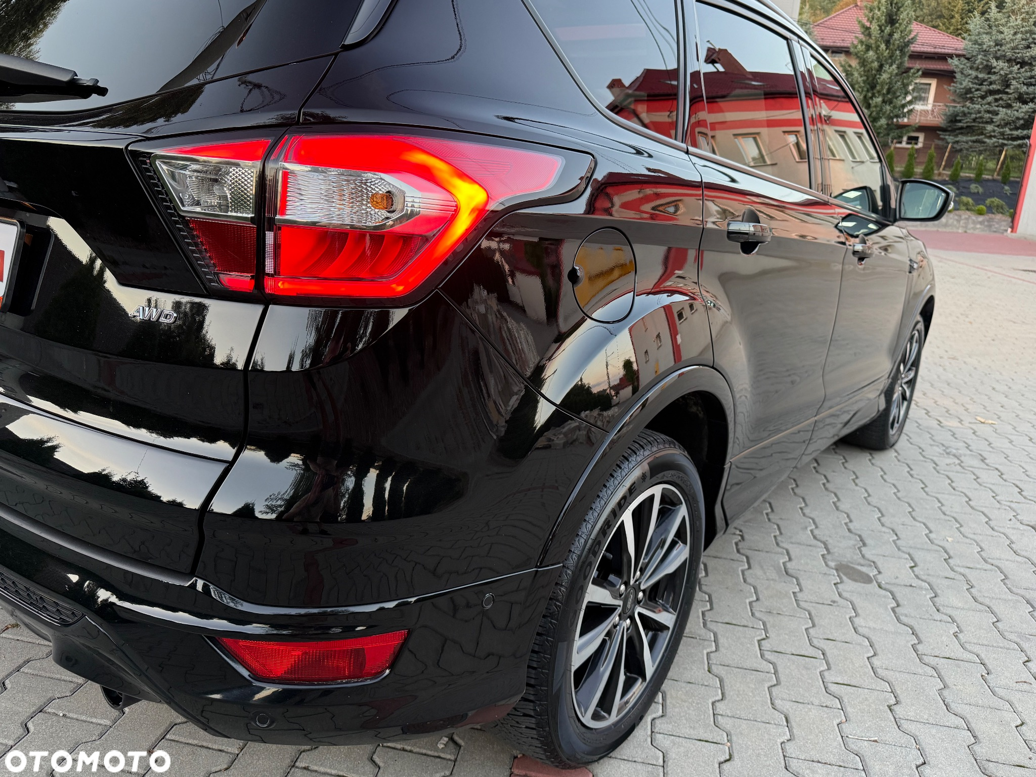 Ford Kuga 2.0 TDCi AWD ST-Line - 19
