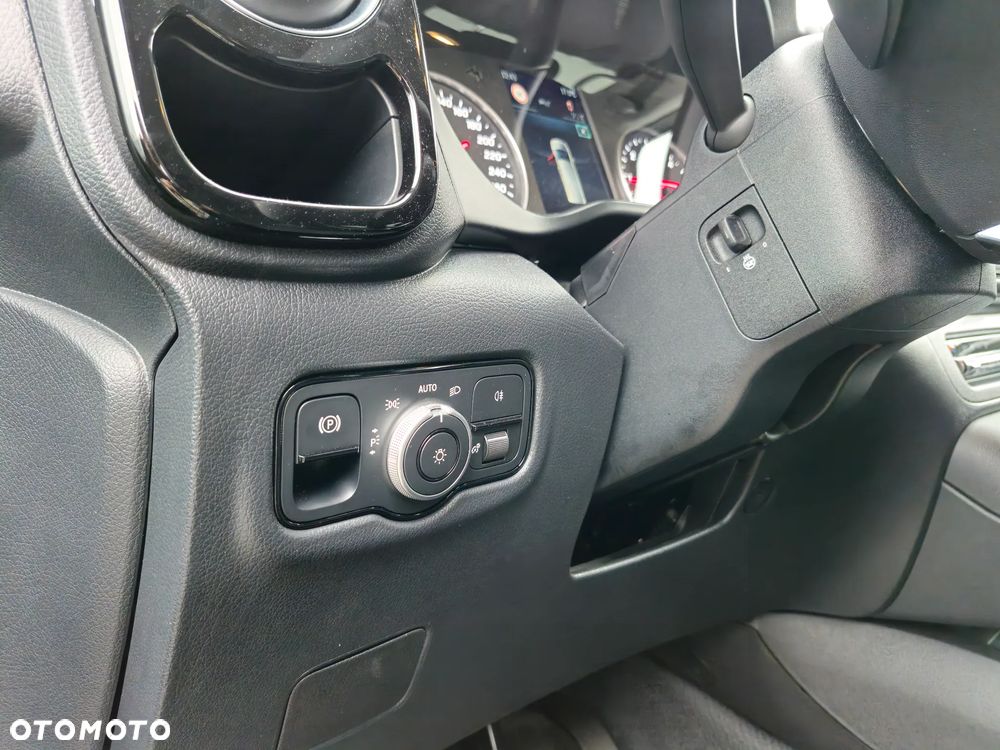 Mercedes-Benz Vito - 28