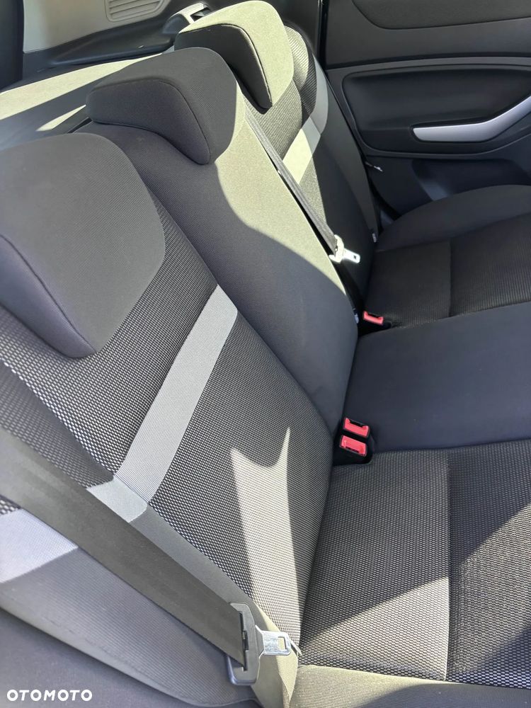 Ford Kuga 2.0 TDCi Titanium FWD - 13