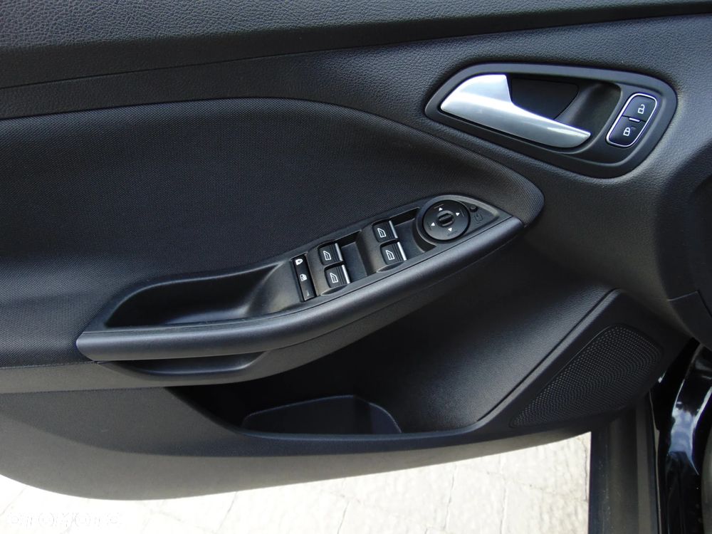 Ford Focus - 14