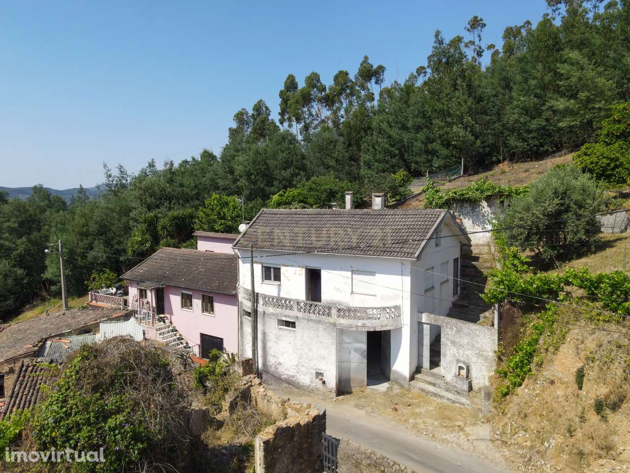 Moradia T3 - Localização tranquila - Grande imagem: 2/29