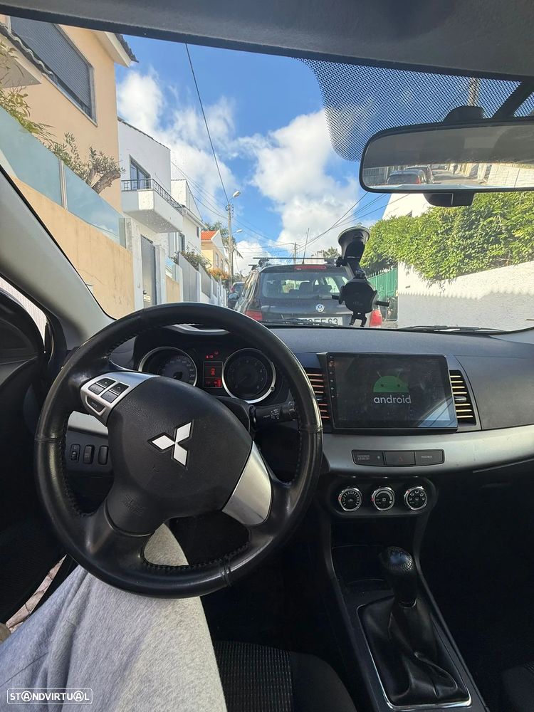 Mitsubishi Lancer 1.5 Invite - 5