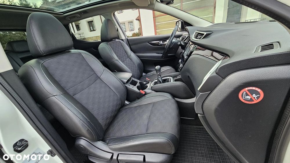 Nissan Qashqai 1.6 DIG-T N-Connecta - 26