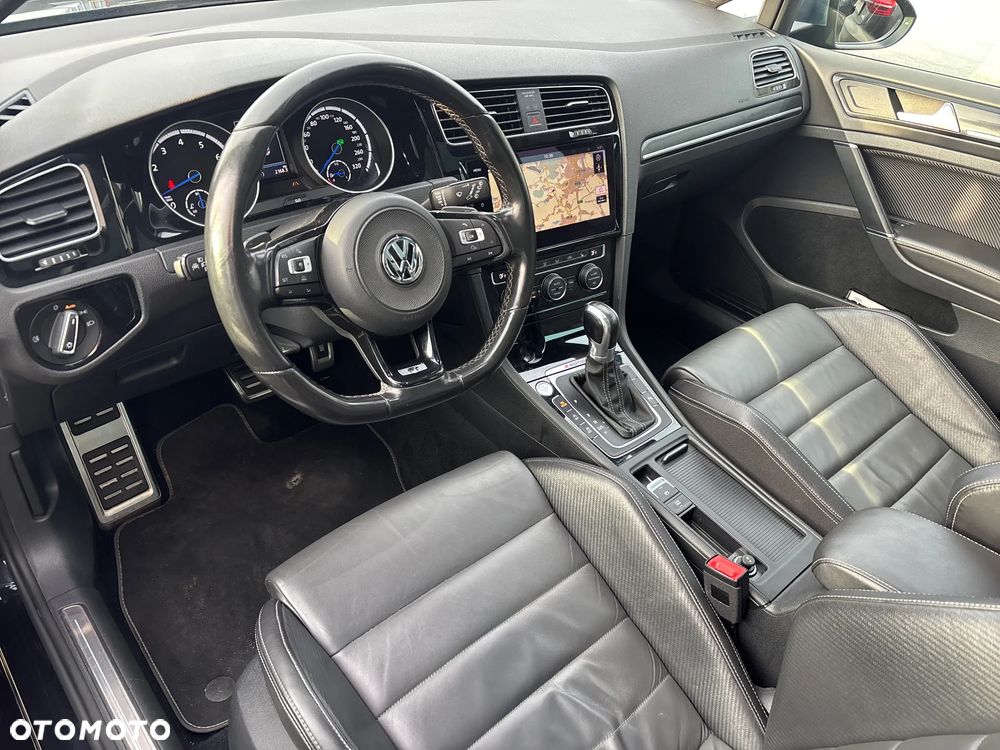 Volkswagen Golf - 13