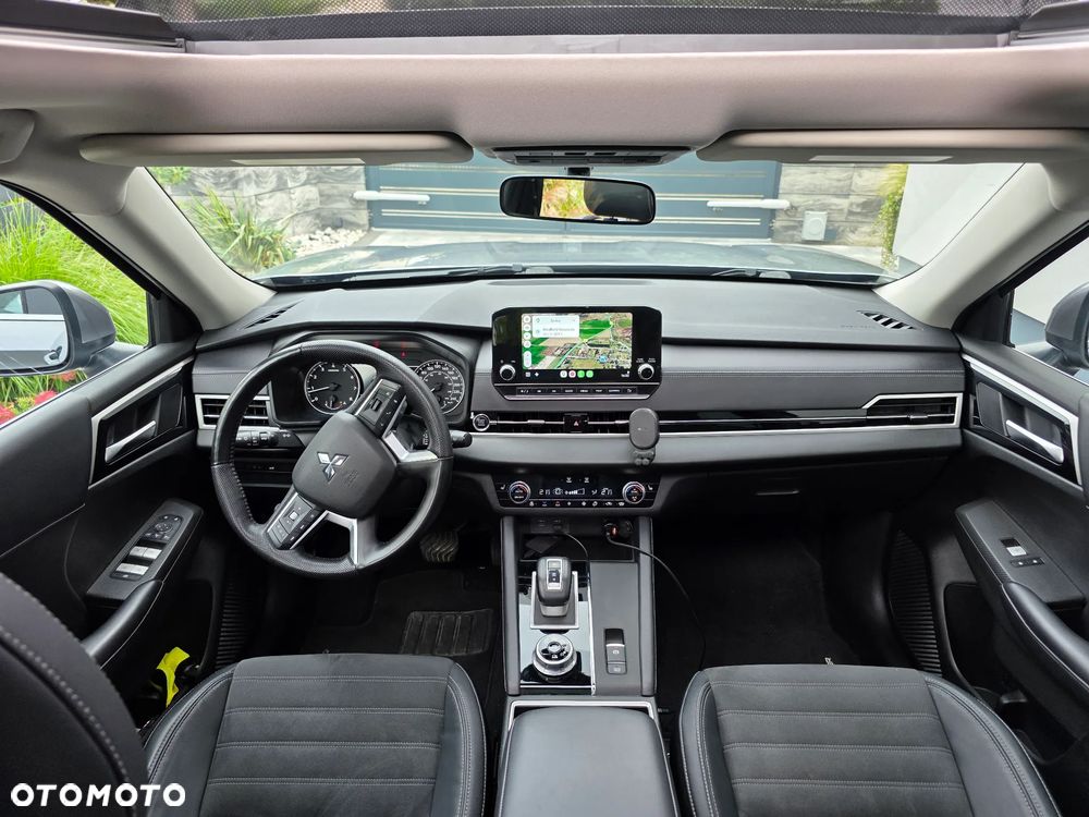 Mitsubishi Outlander - 9