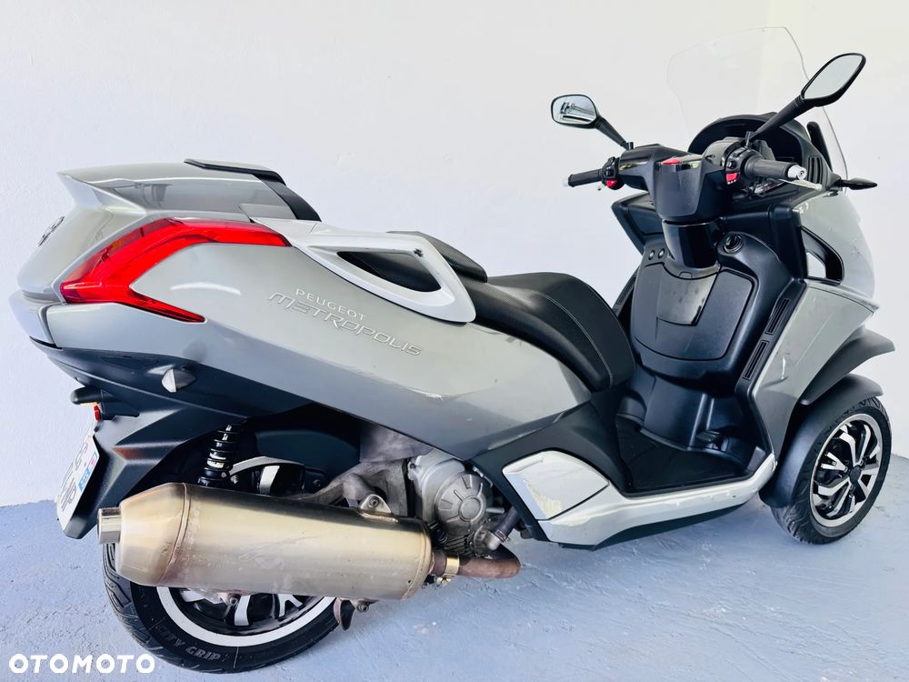 Peugeot Metropolis - 4