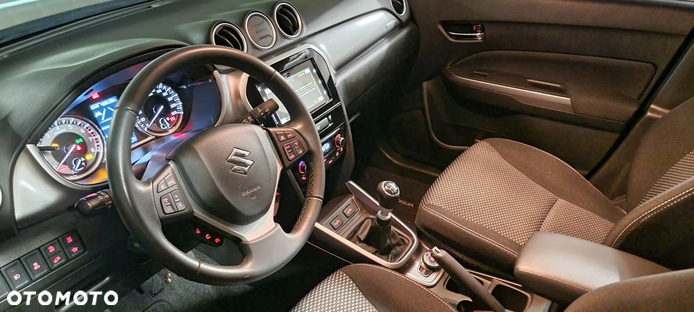 Suzuki Vitara 1.4 Boosterjet SHVS Premium 4WD - 15