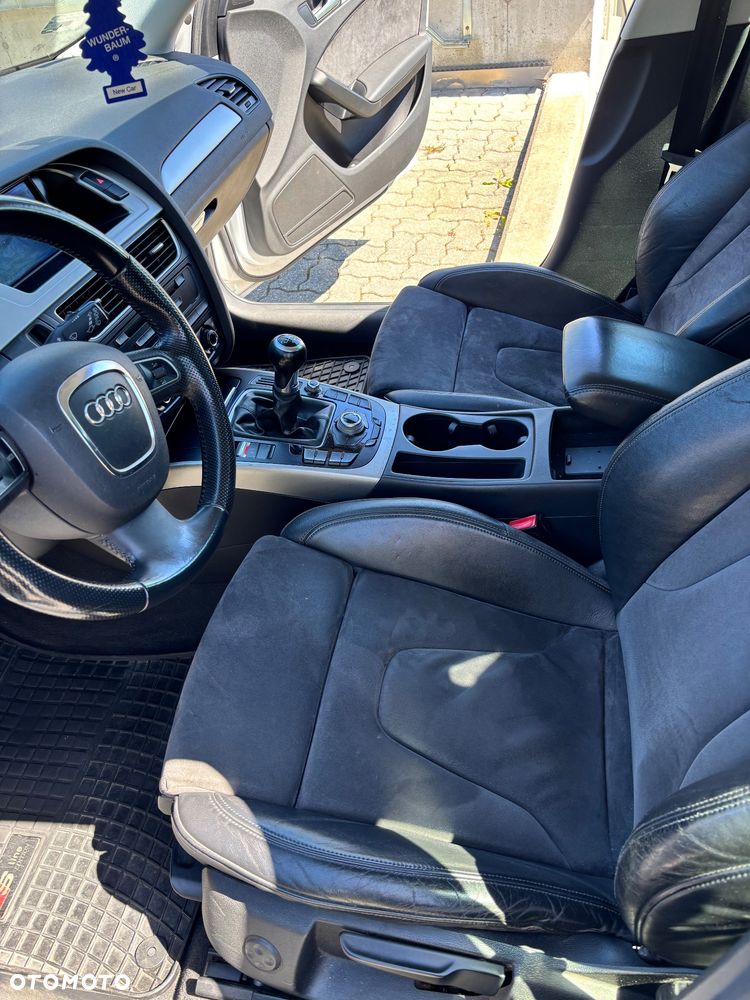 Audi A4 Avant - 16