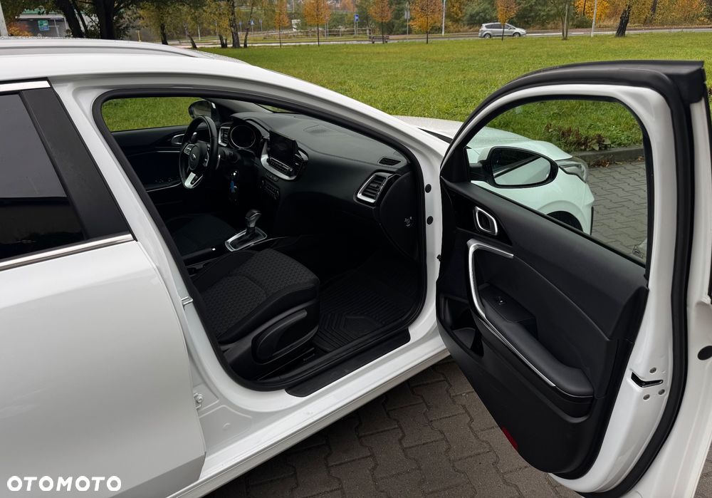 Kia Ceed 1.6 CRDi Eco-Dynamics+ (48V Mild-Hybrid) DCT7 Vision - 15