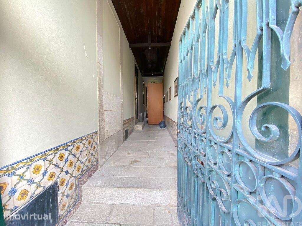 Casa / Villa T3 em Lordelo Do Ouro E Massarelos de 261,00 m2 - Grande imagem: 2/27