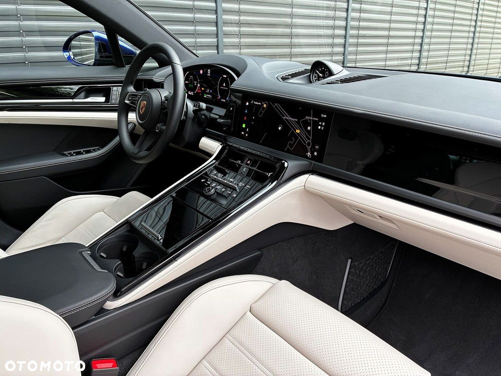 Porsche Panamera - 38