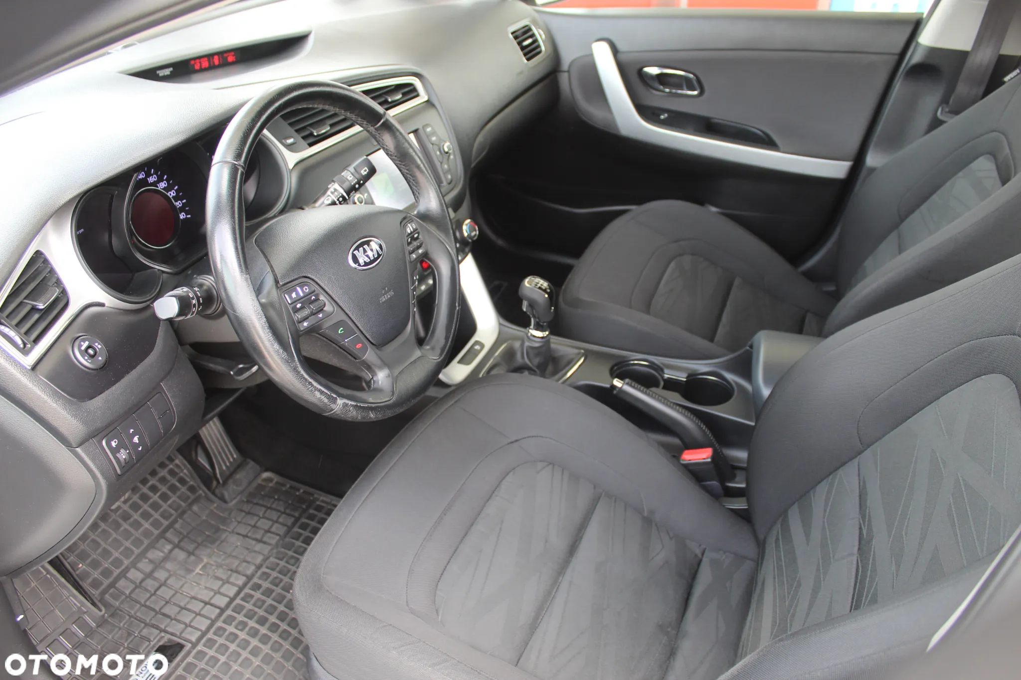 Kia Ceed Cee'd 1.6 GDI Smart Plus - 9