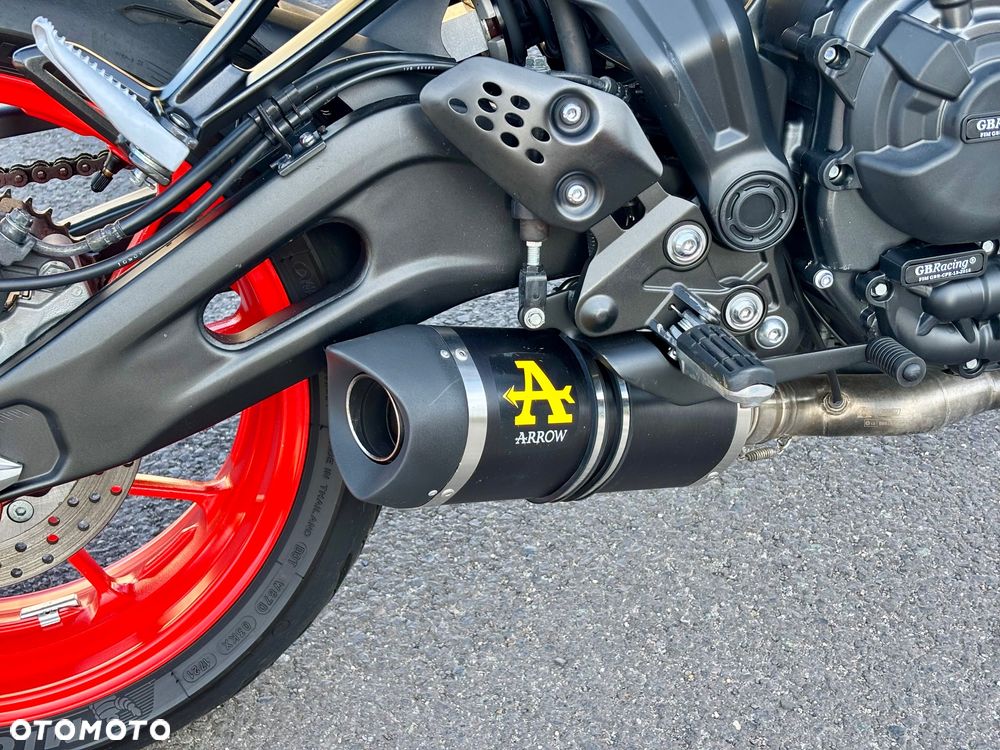 Yamaha MT - 24