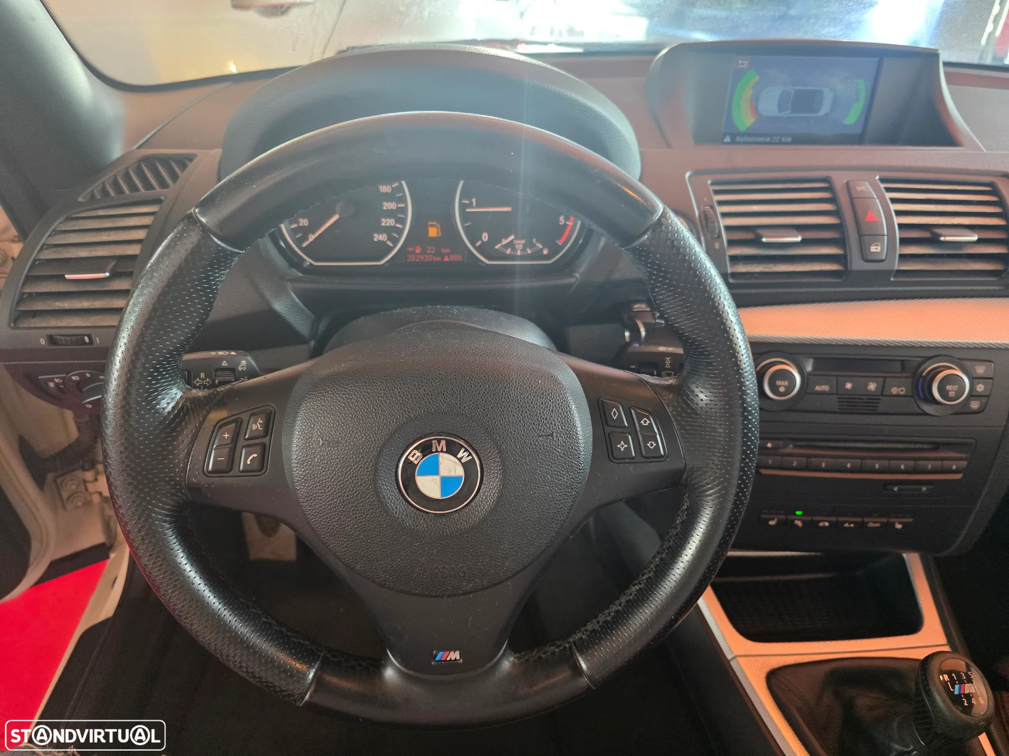 BMW 118 d Pack M - 14