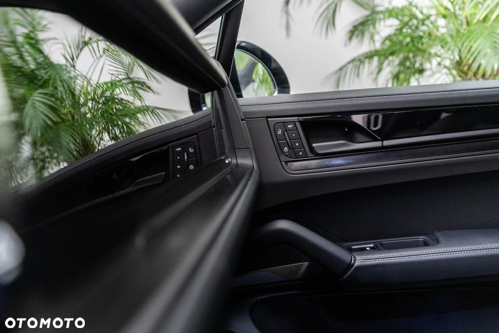 Porsche Cayenne E-Hybrid PHEV - 25