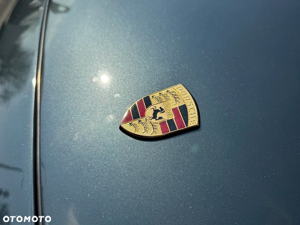 Porsche 911 Carrera - 38