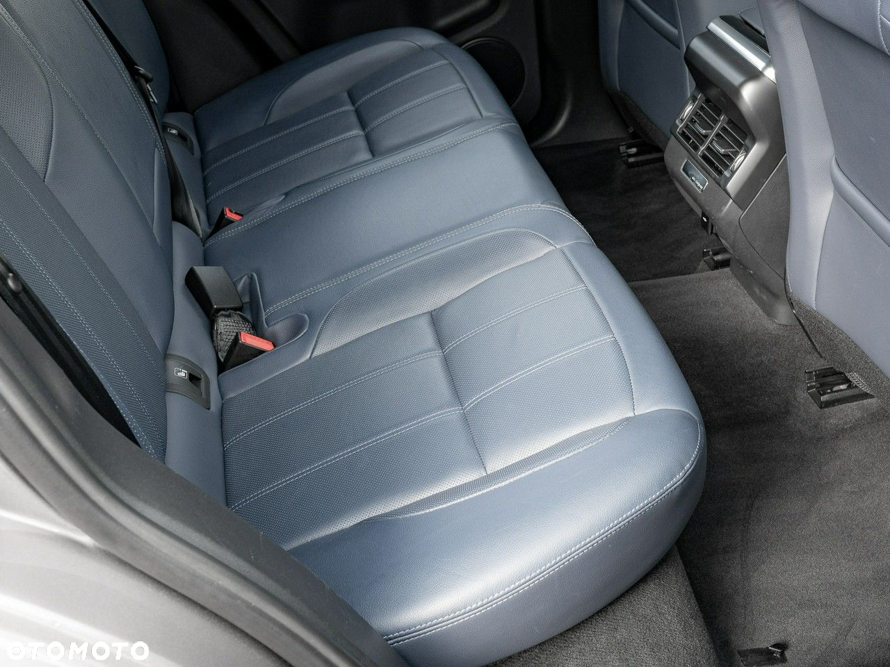Land Rover Range Rover Evoque - 32