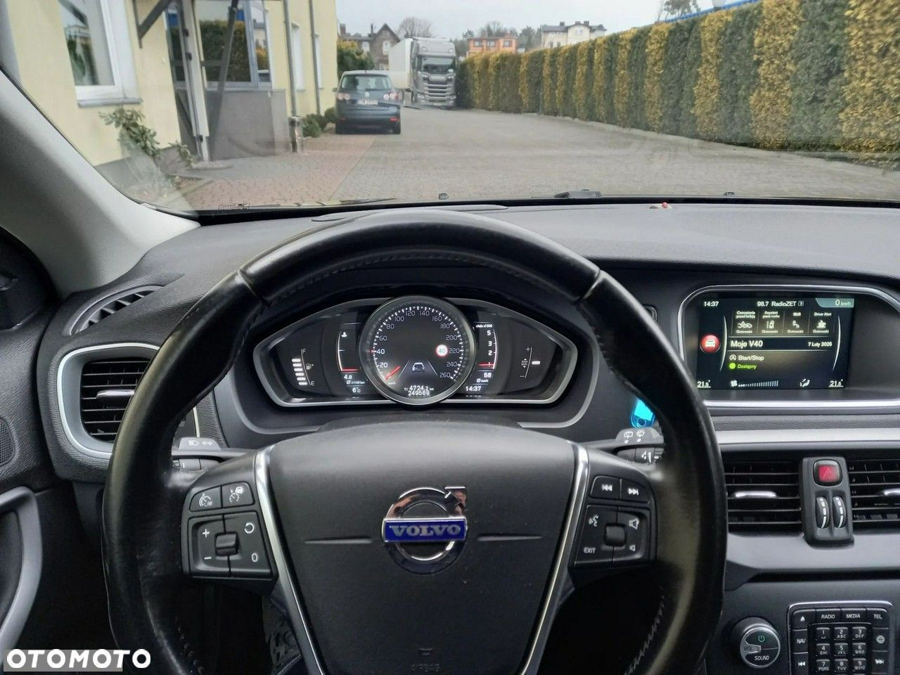 Volvo V40 Cross Country D2 Momentum - 31
