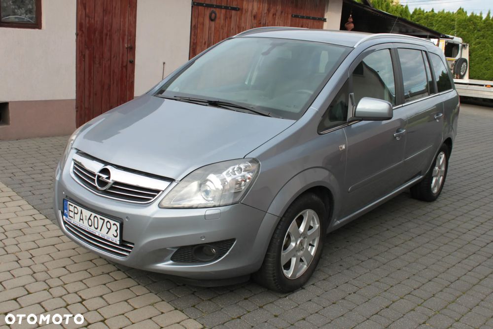 Opel Zafira - 1