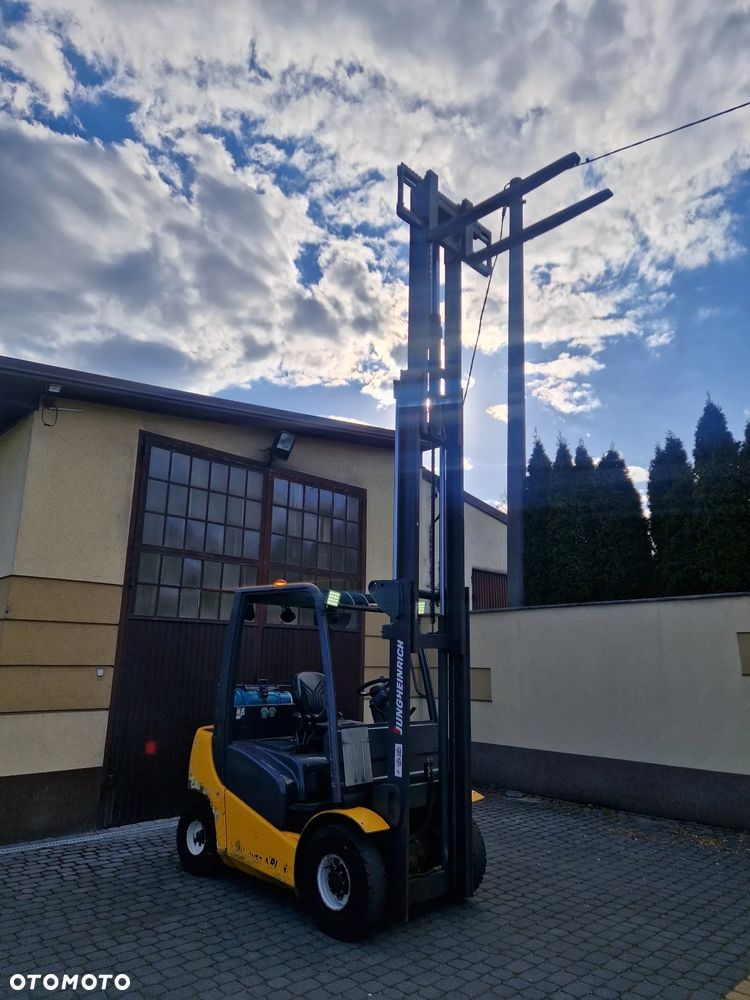 Jungheinrich TFG 425  / LPG / Udźwig 2,5 tony / Triplex/ Wys.podnoszenia 4,7m / Przesuw Boczny - 8