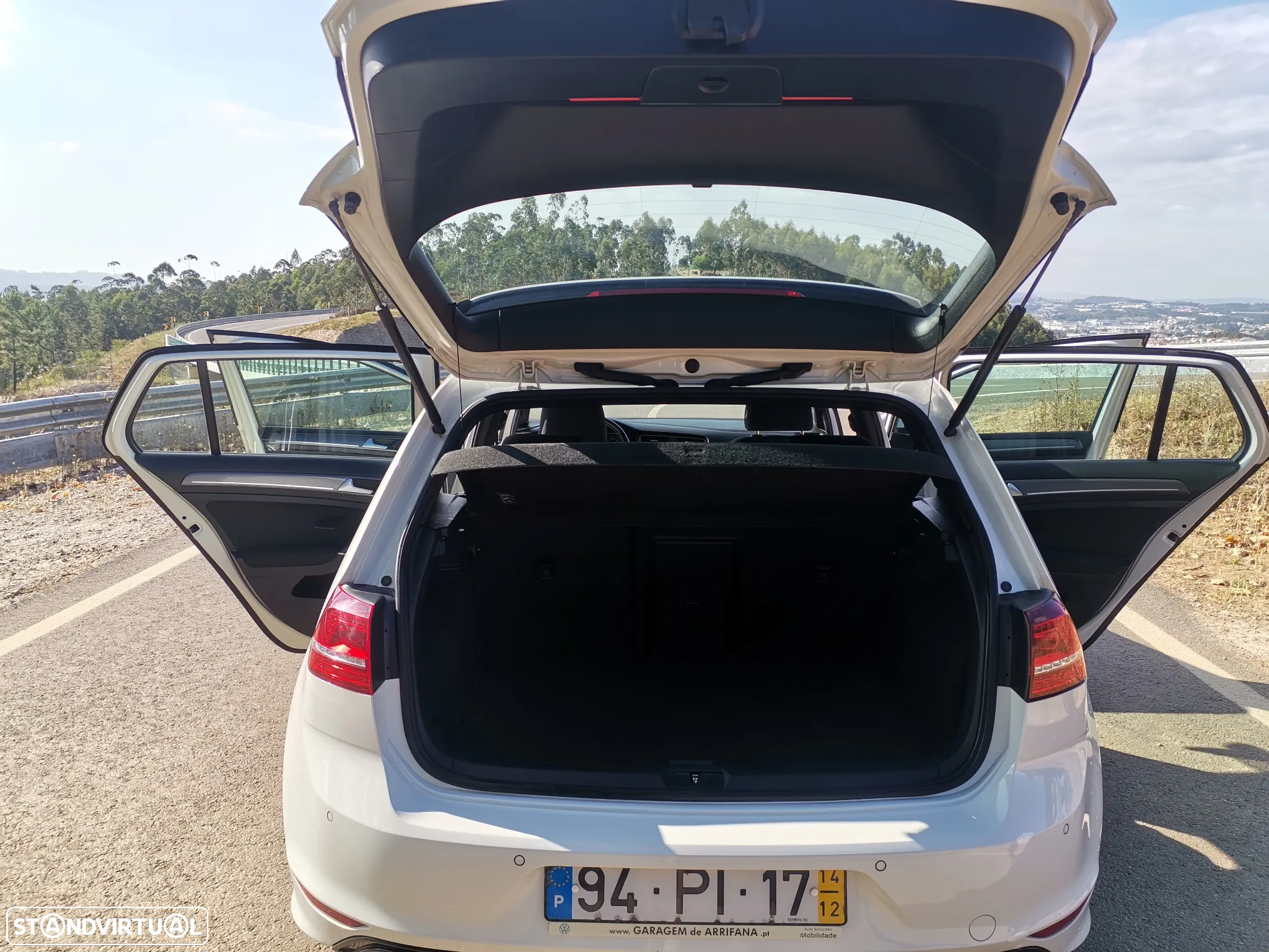 VW Golf 1.6 TDi Confortline - 14