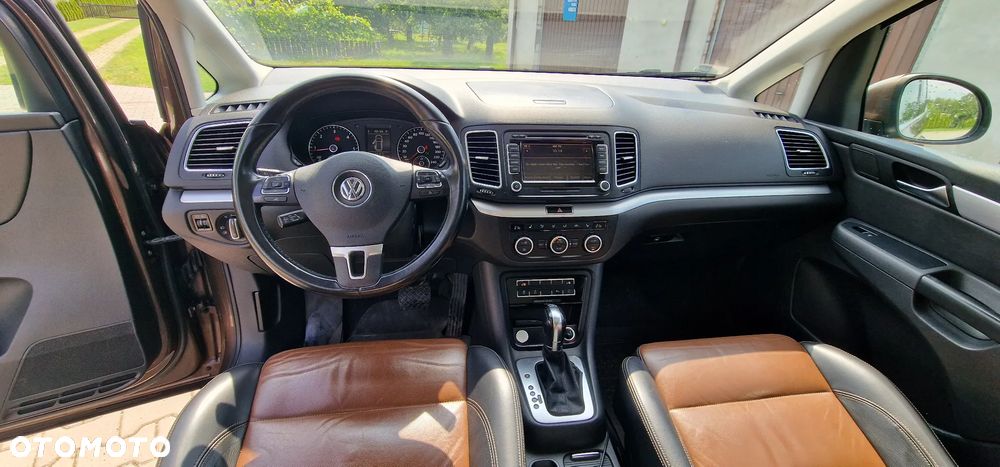 Volkswagen Sharan 2.0 TDI Highline DSG - 2
